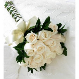 18 White Roses Bouquet